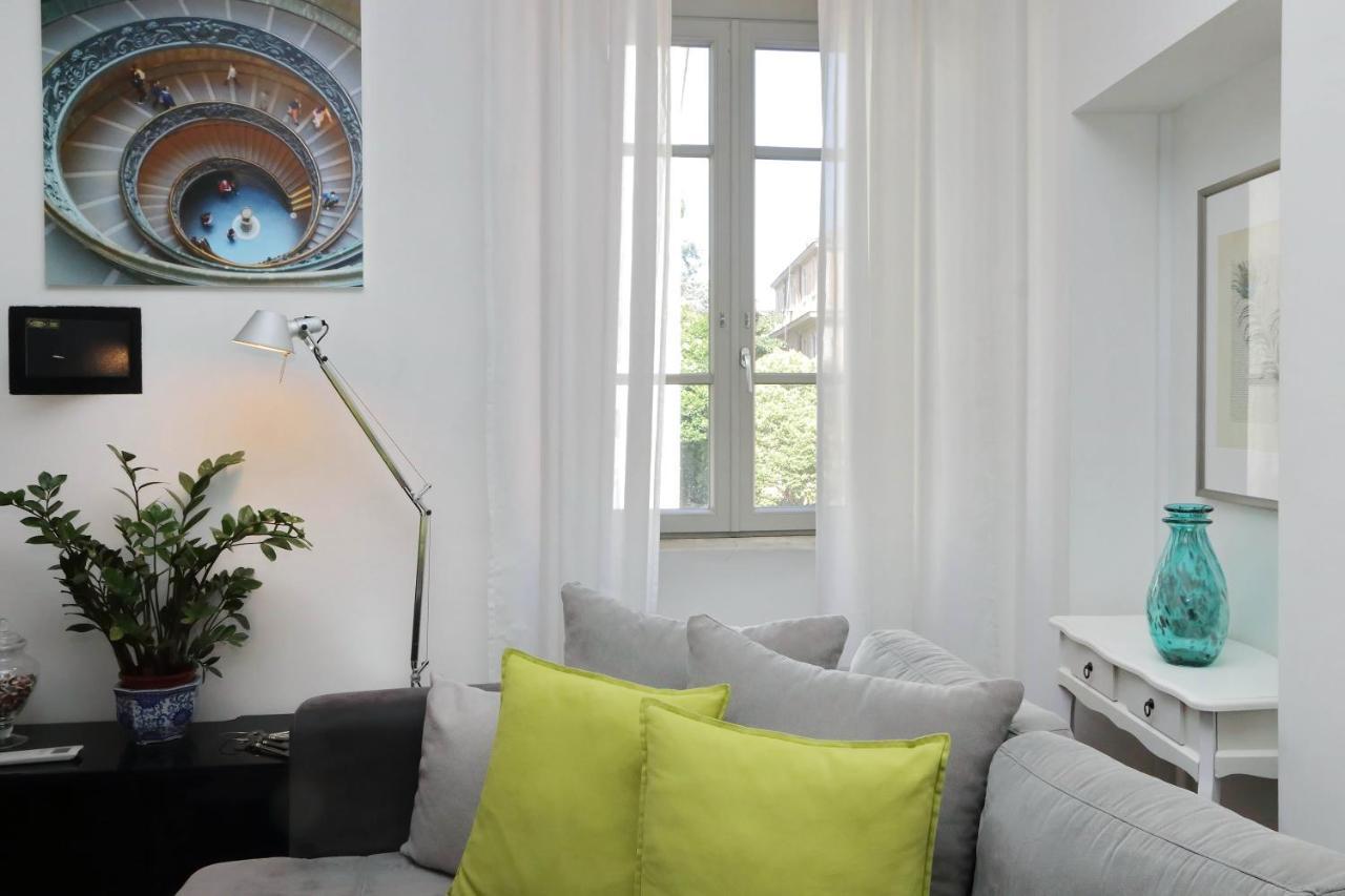Luxury Apartment Vaticano-S'Peter Basilica - Netflix Wifi - Aircond Rome Bagian luar foto