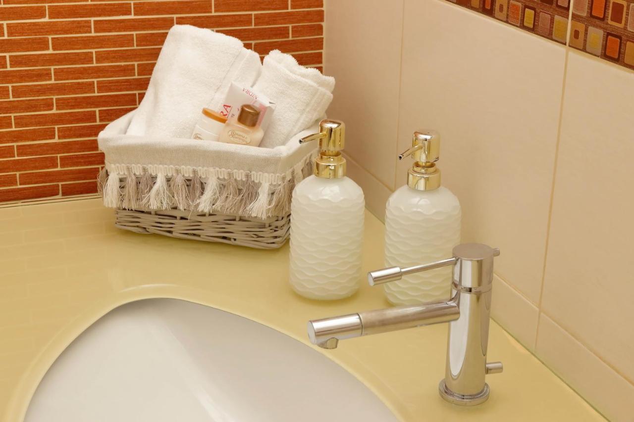 Luxury Apartment Vaticano-S'Peter Basilica - Netflix Wifi - Aircond Rome Bagian luar foto